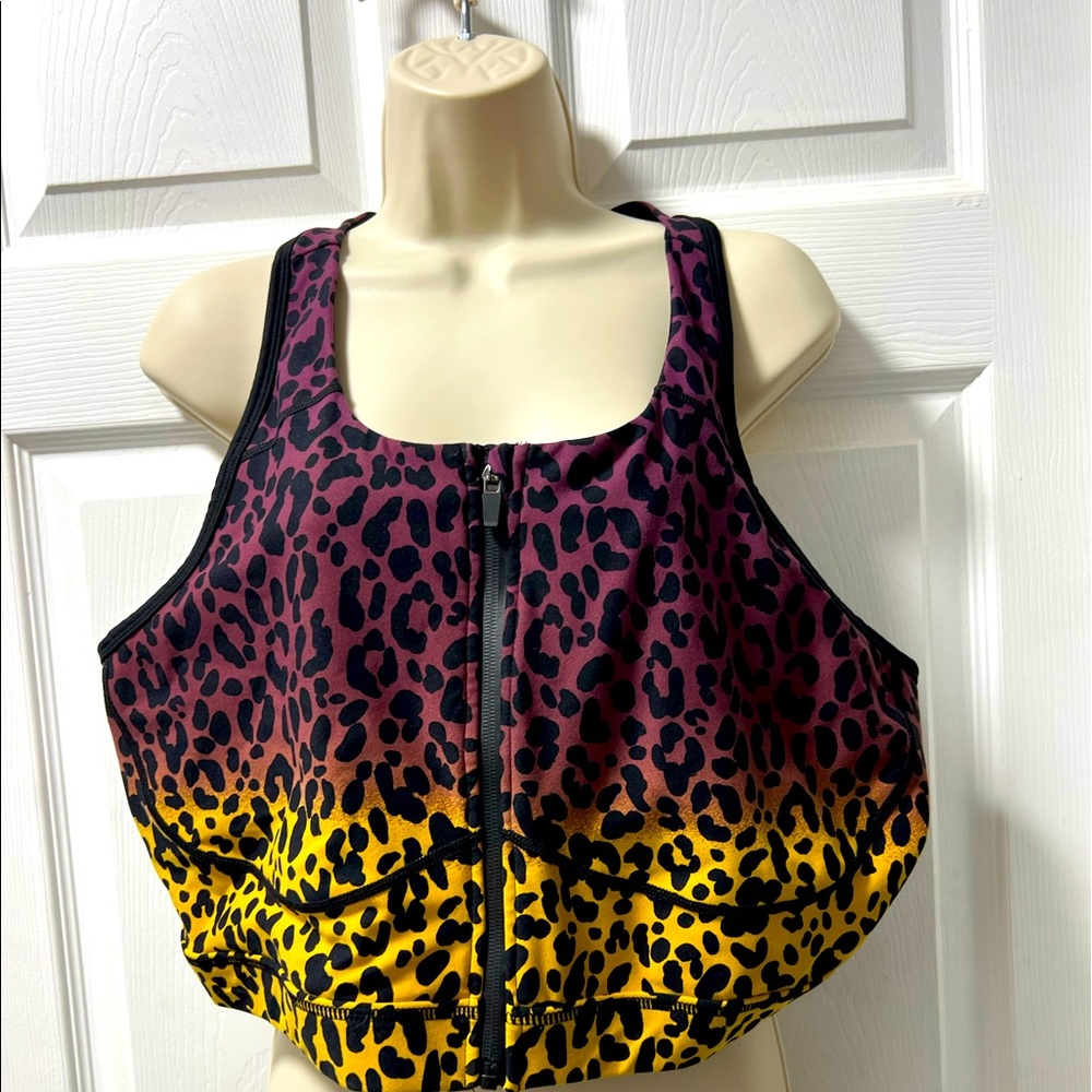 Torrid Ombré Leopard Front Zip Sports Bra Size 3
